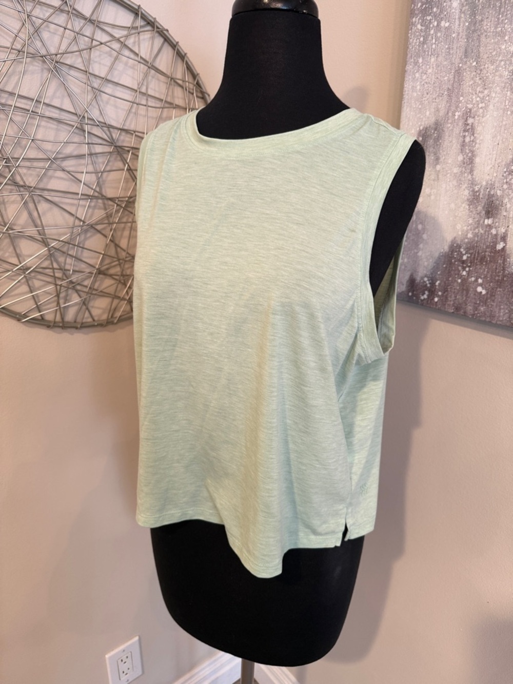 Light Green Sleeveless Women’s Tank Top size large